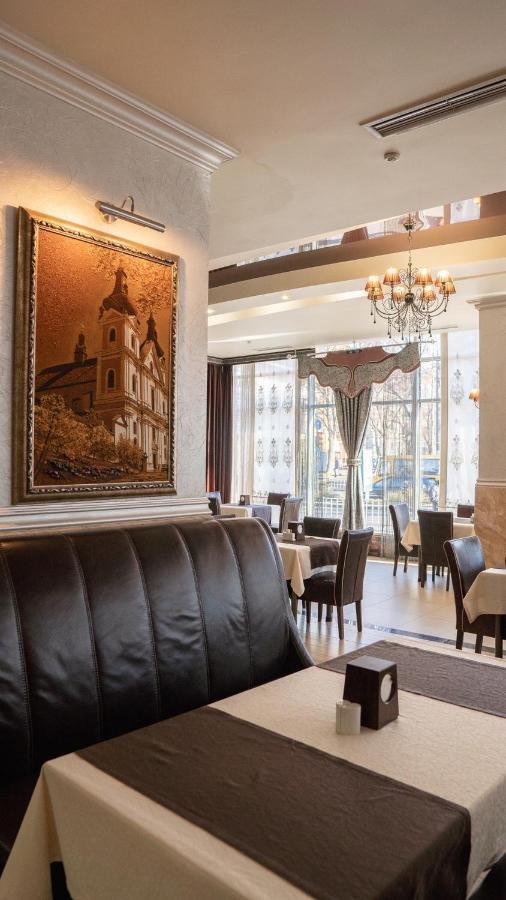 Hotel Lviv Ngoại thất bức ảnh