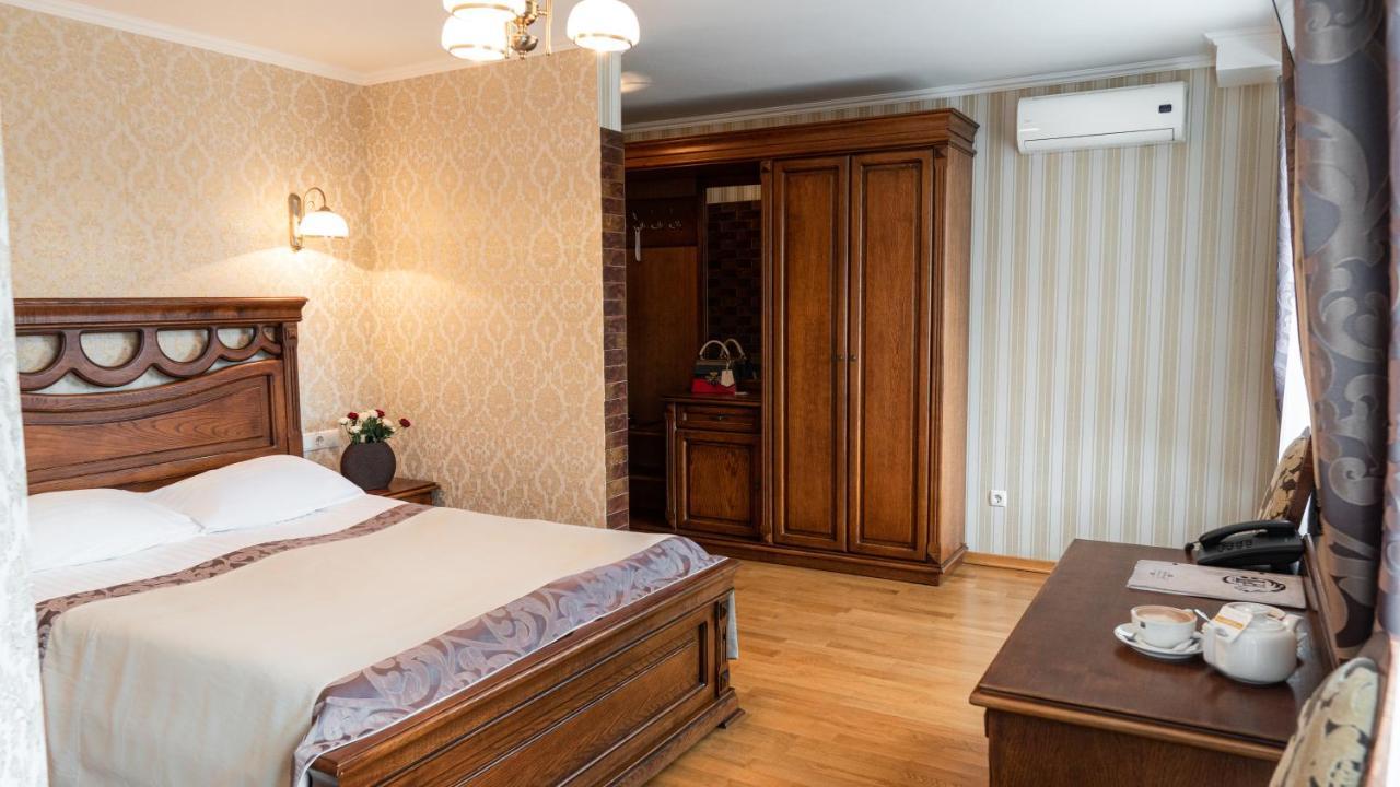 Hotel Lviv Ngoại thất bức ảnh