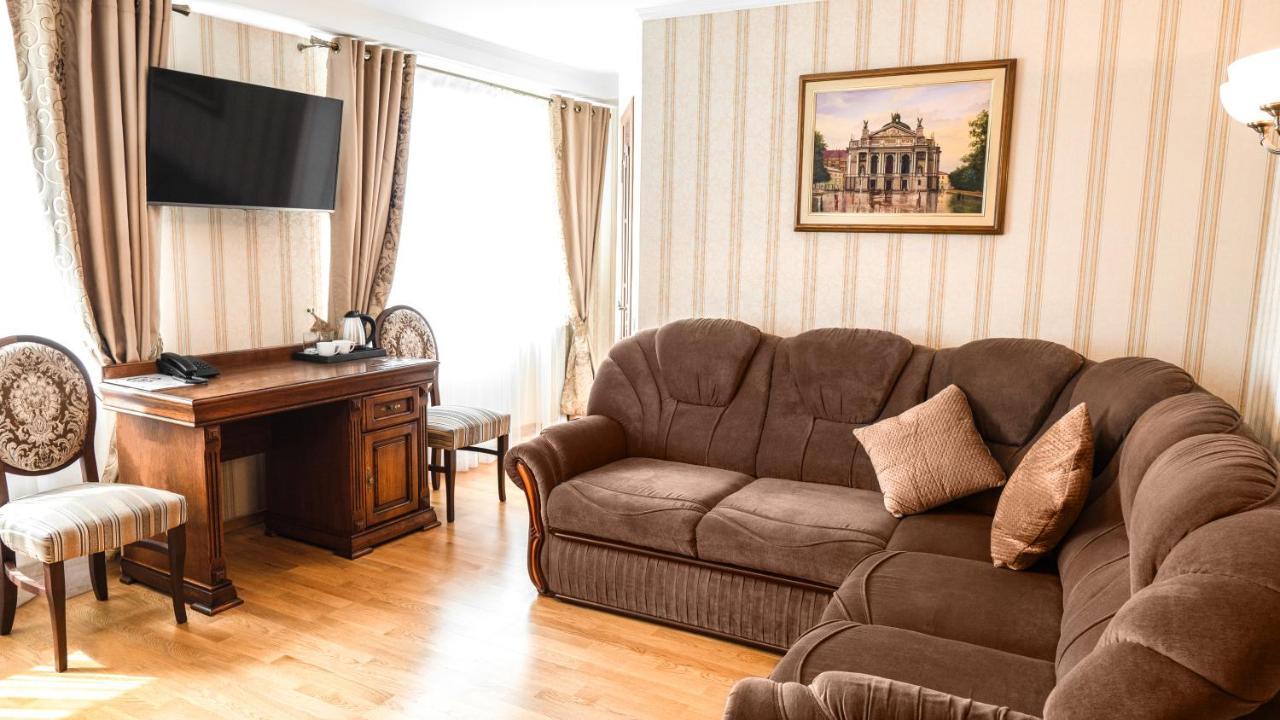 Hotel Lviv Ngoại thất bức ảnh