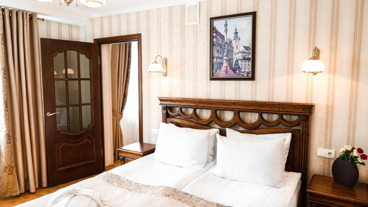 Hotel Lviv Ngoại thất bức ảnh