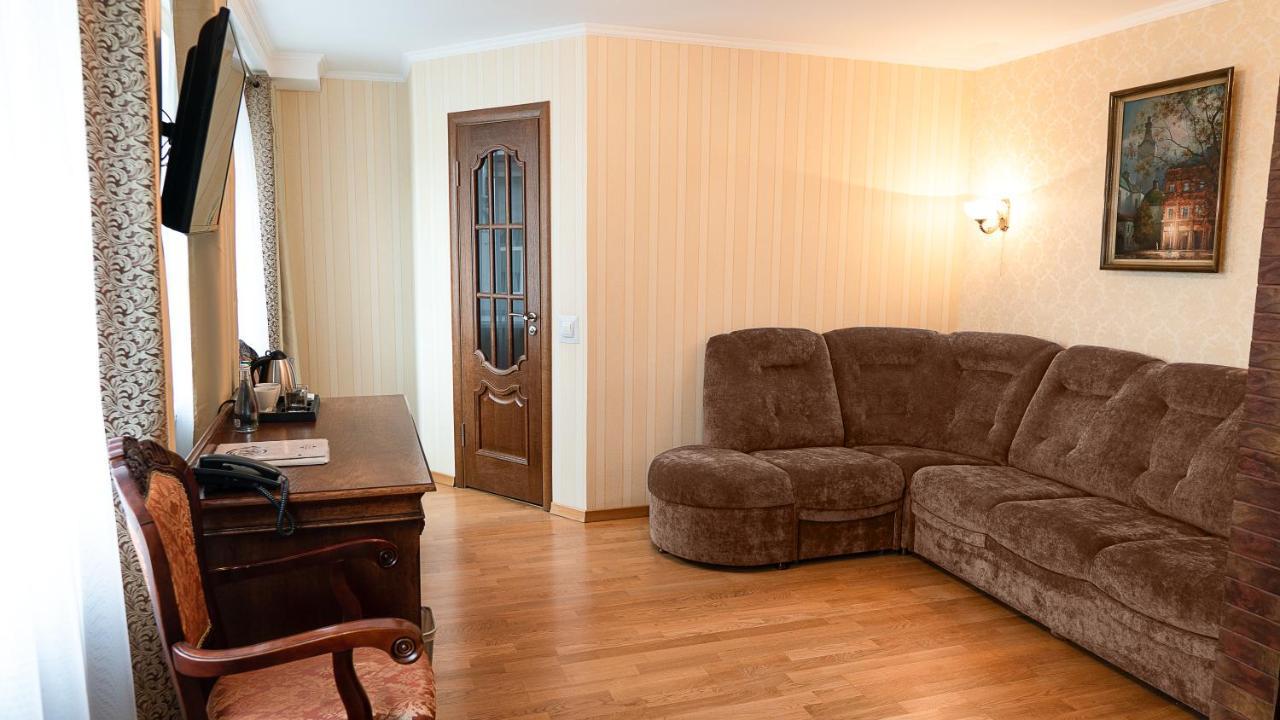 Hotel Lviv Ngoại thất bức ảnh