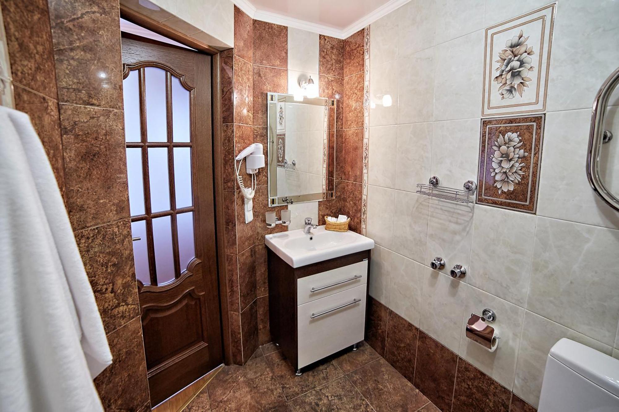 Hotel Lviv Ngoại thất bức ảnh