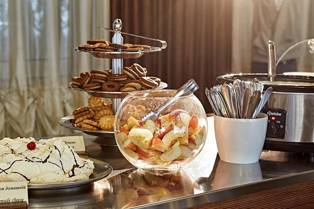 Hotel Lviv Ngoại thất bức ảnh
