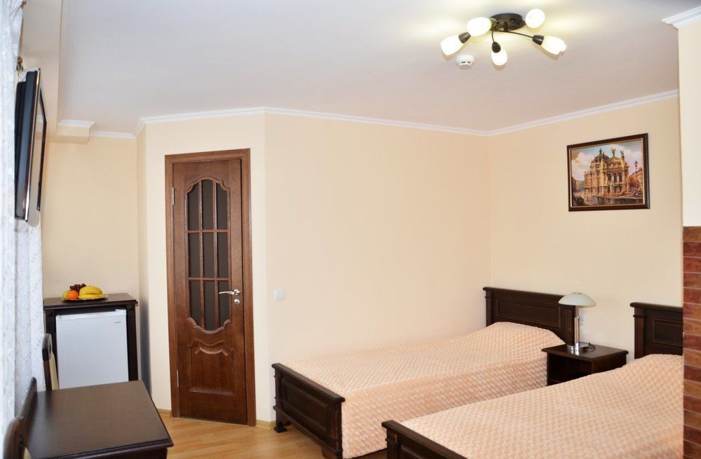 Hotel Lviv Ngoại thất bức ảnh