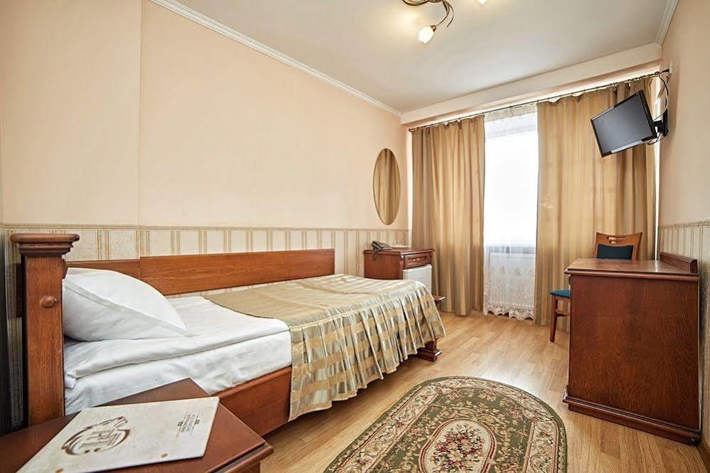 Hotel Lviv Ngoại thất bức ảnh