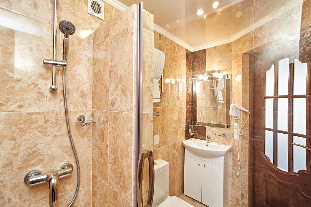 Hotel Lviv Ngoại thất bức ảnh